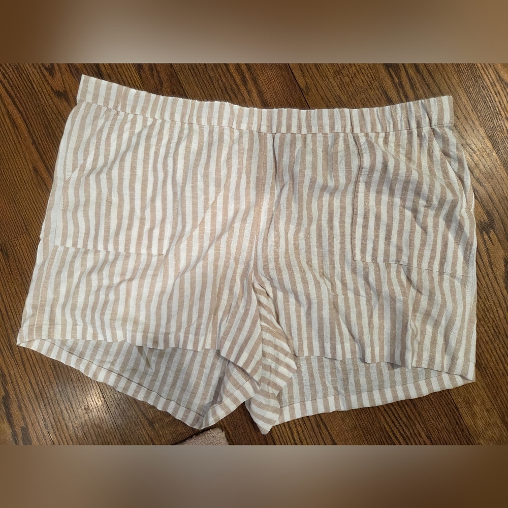 Linen Blend Pull On Shorts